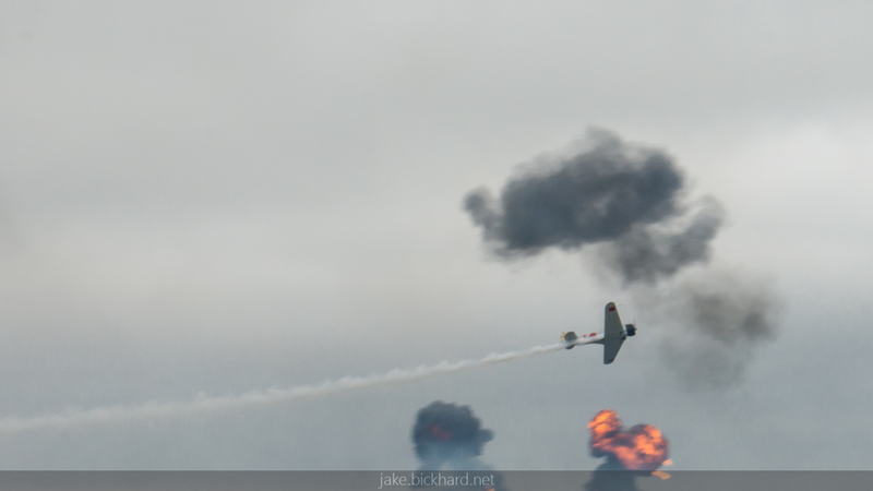 Illustration for article titled Airshow flying pics